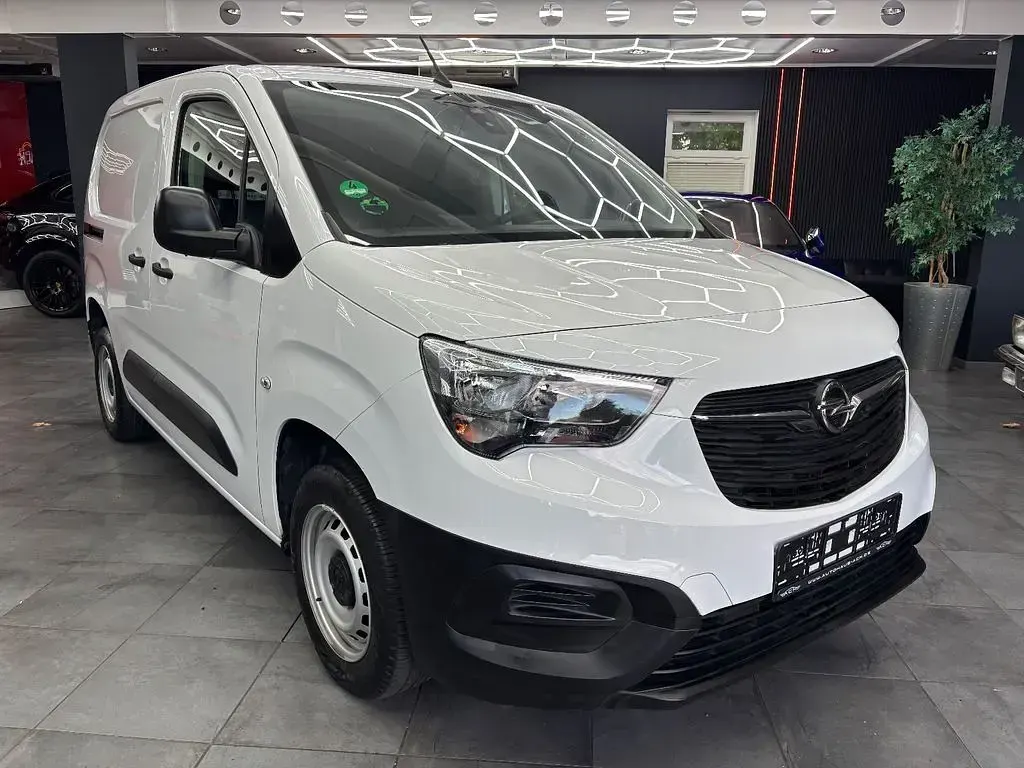 Gebraucht Opel Combo 102 PS (75 kW) 2024 Weiß Van / Kleinbus