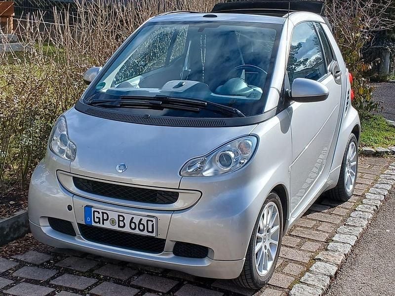 Gebraucht Smart ForTwo Cabrio Passion 71 PS (52 kW) 2012 Silber Cabrio