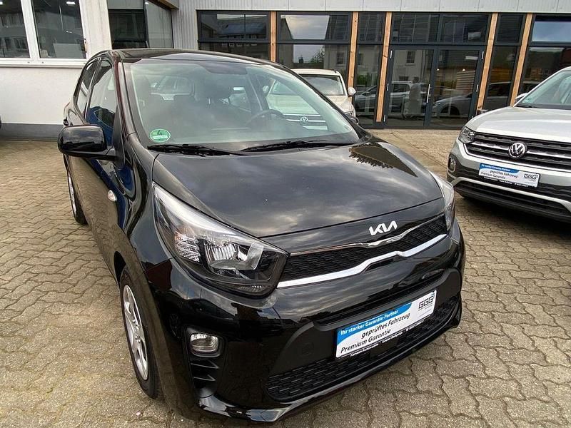 (abp) auroraschwarz met. Gebraucht 2023 Kia Picanto Edition 7 Kleinwagen | 13.950 € (Fairer Preis) - Bild 1/4