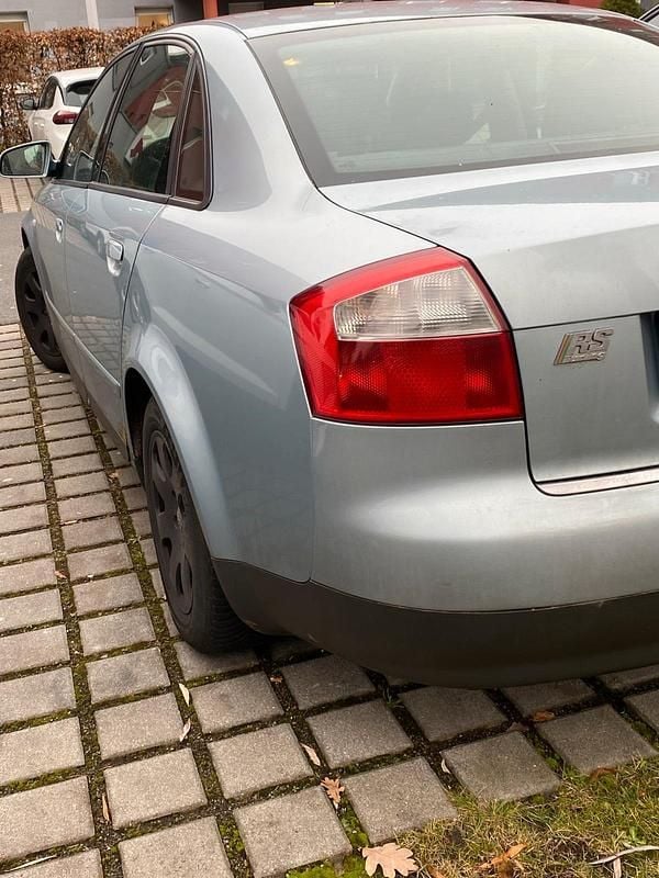 Gebraucht Audi A4 131 PS (96 kW) 2002 Blau Limousine