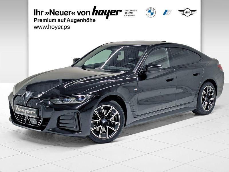 Saphirschwarz Gebraucht 2022 BMW i4 M Sport Limousine | 44.290 € (Fairer Preis) - Bild 1/4