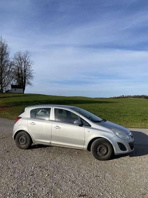 Używany Opel Corsa Edition 95 KM (69 kW) 2012 Szary Hatchback