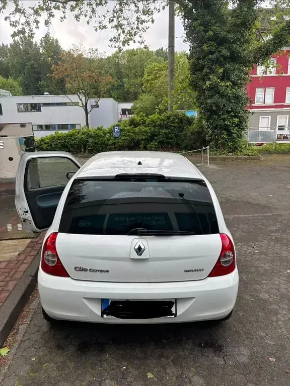 Gebraucht Renault Clio II Campus 58 PS (42 kW) 2007 Weiß Limousine