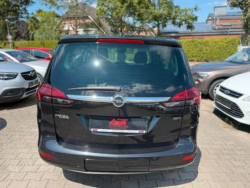 Gebraucht Opel Zafira Innovation 131 PS (96 kW) 2015 Schwarz Van / Kleinbus