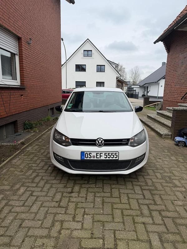 Gebraucht VW Polo 70 PS (51 kW) 2011 Weiß Kleinwagen