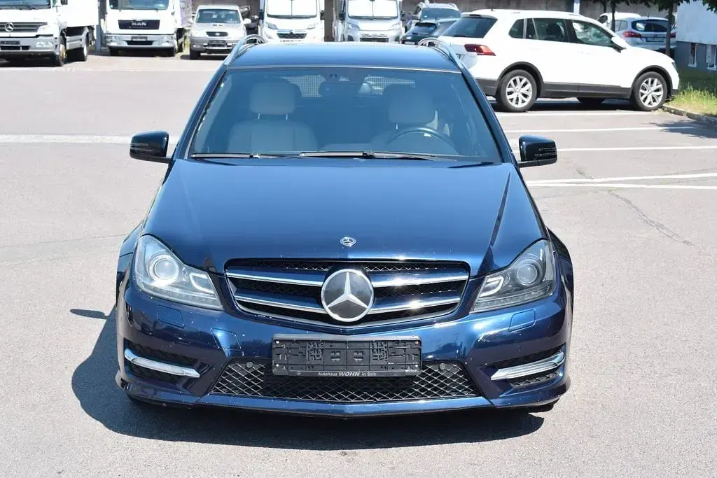 Gebraucht Mercedes C250 204 PS (150 kW) 2012 Blau Limousine