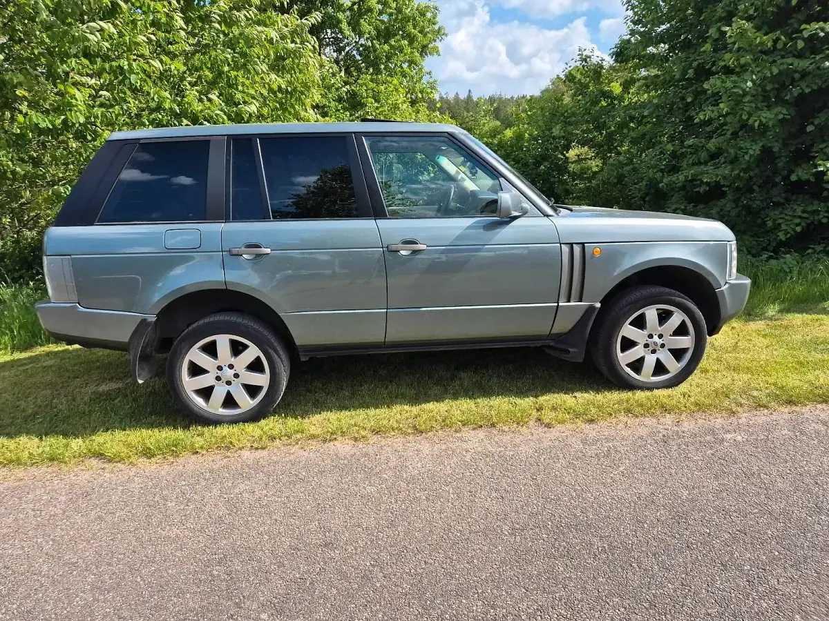 Gebraucht Land Rover Range Rover 286 PS (210 kW) 2002 Grün SUV