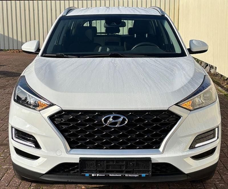Weiß Gebraucht 2019 Hyundai Tucson Trend SUV | 16.490 € (Fairer Preis) - Bild 1/4