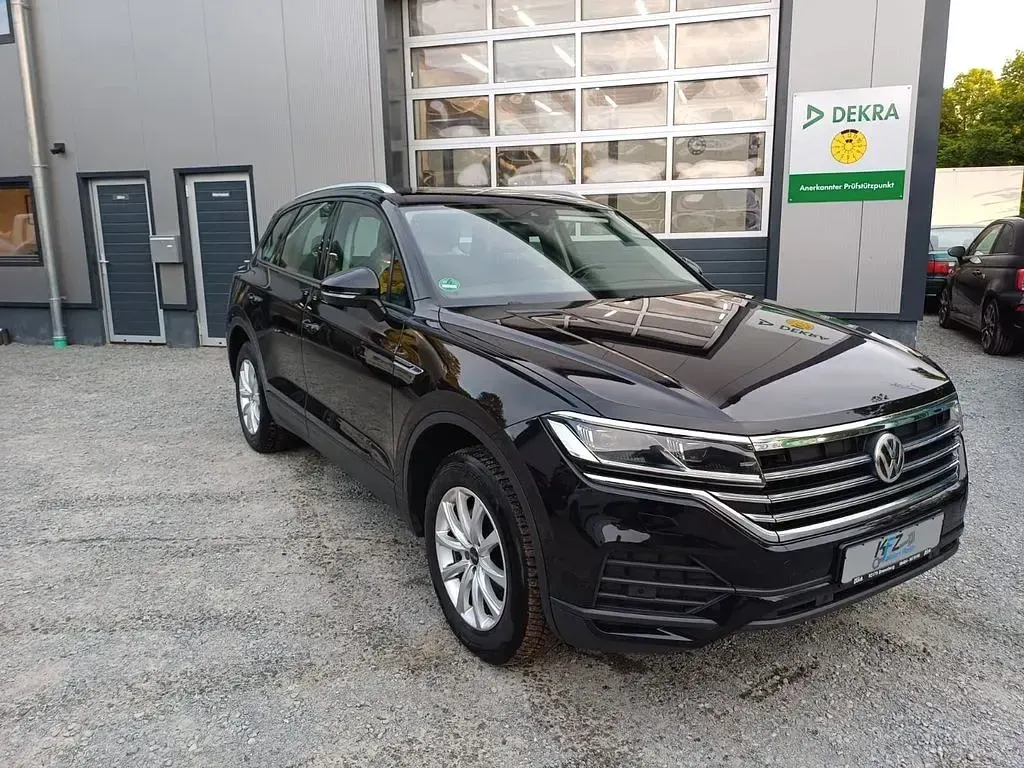 Gebraucht VW Touareg Basis 286 PS (210 kW) 2018 Schwarz SUV