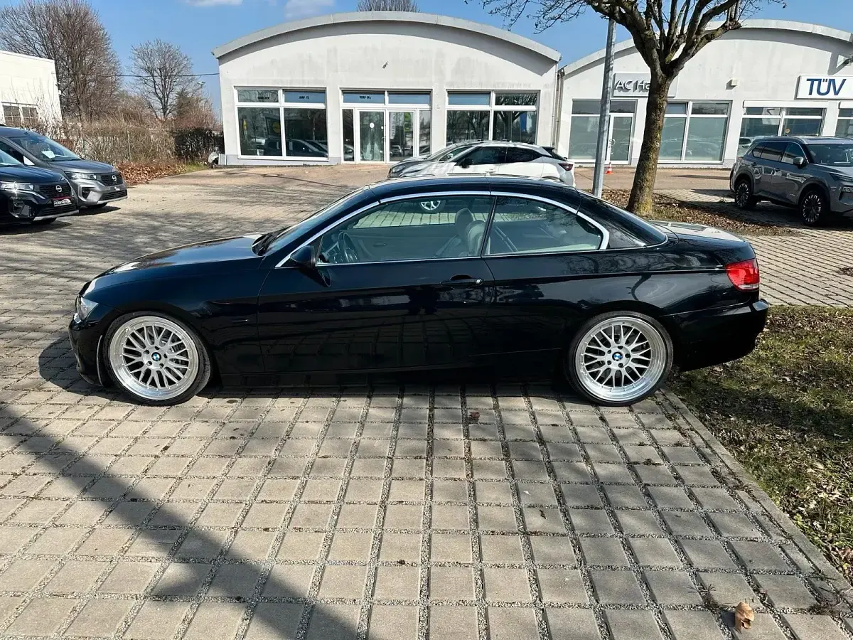 Gebraucht BMW 335 Cabriolet 306 PS (225 kW) 2007 Schwarz Cabrio