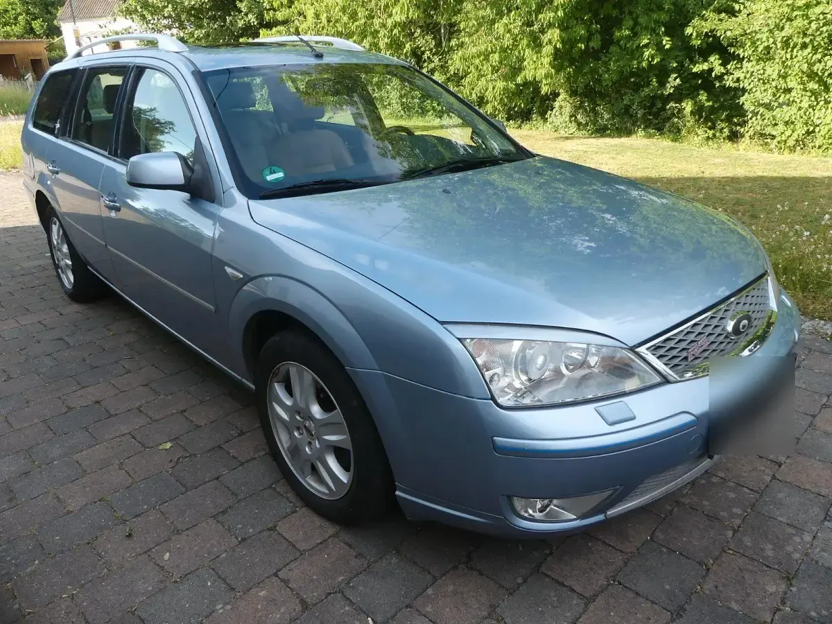 Gebraucht Ford Mondeo Ghia 145 PS (106 kW) 2006 Blau Kombi