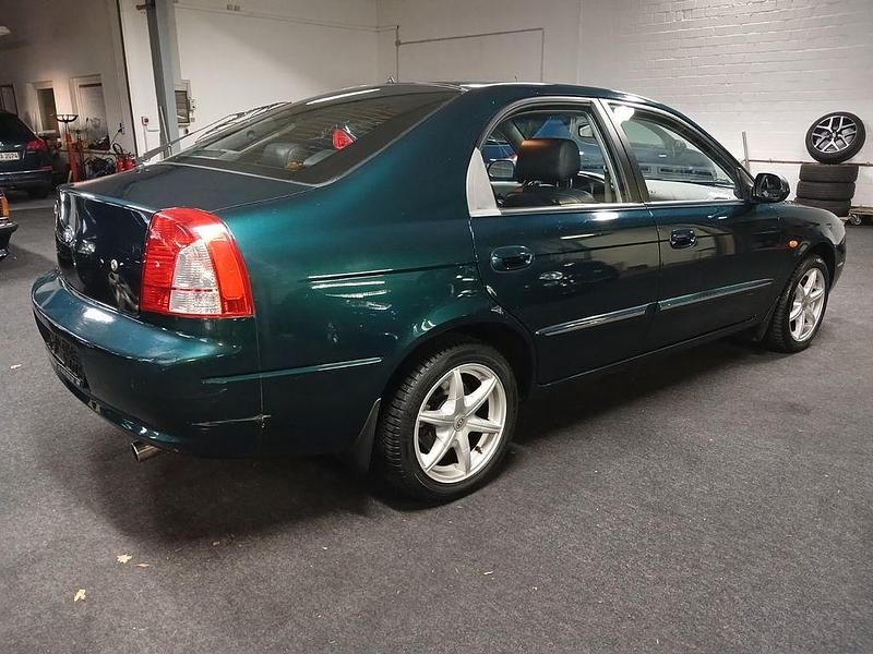 Gebraucht Kia Shuma 114 PS (83 kW) 2005 Blau Kleinwagen