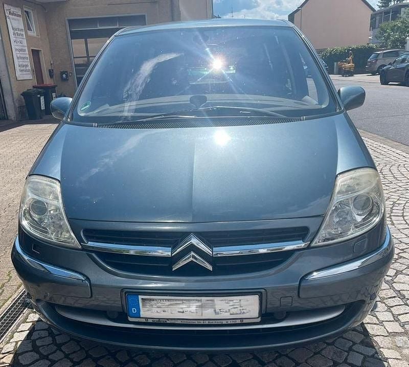 Grau Gebraucht 2009 Citroën C8 Tendance Van / Kleinbus | 2.899 € (Fairer Preis) - Bild 1/4