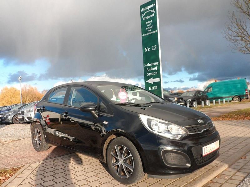 Gebraucht Kia Rio Edition 7 109 PS (80 kW) 2015 Schwarz Kleinwagen