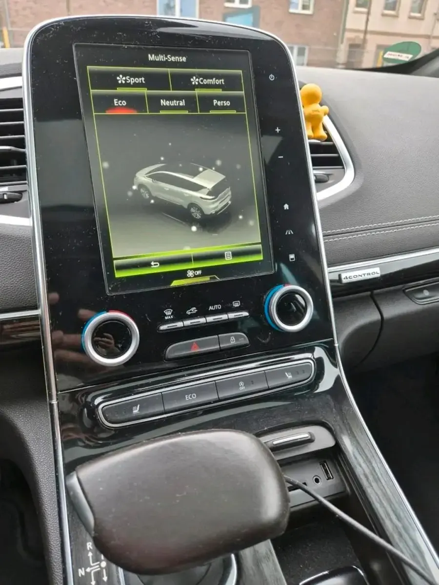 Usado Renault Espace Initiale Paris 160 HP (117 kW) 2015 Cinzento Monovolume