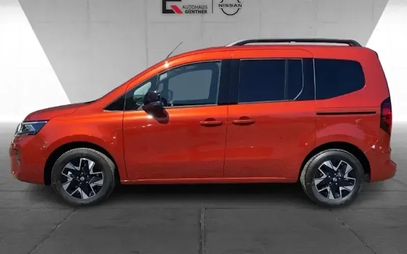 Neu Nissan Townstar Tekna 130 PS (95 kW) 2026 Braun Kombi