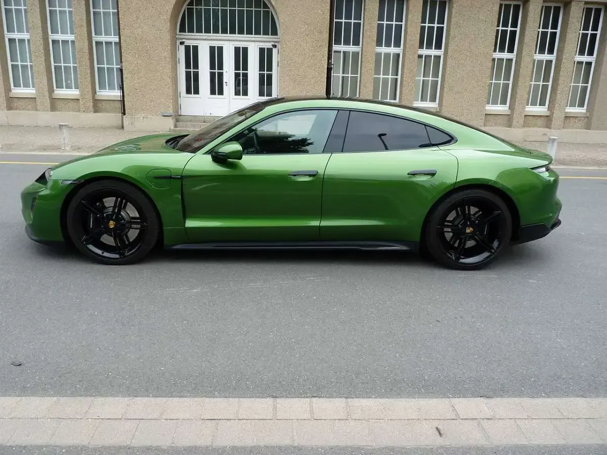 Gebraucht Porsche Taycan 4S 419 kW (571 PS) 2023 Grün Limousine