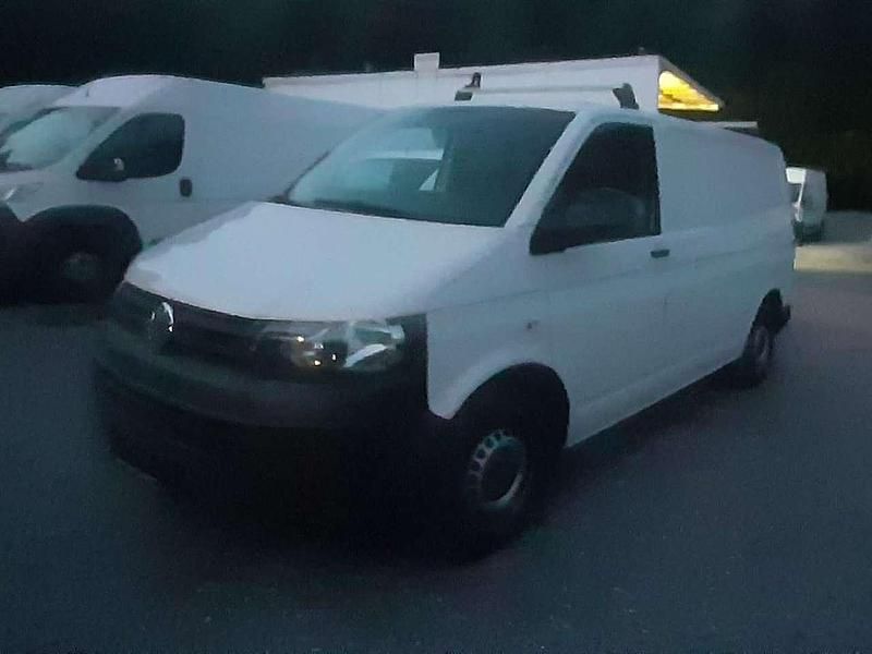 Candyweiß Gebraucht 2015 VW T5 Van | 6.900 € - Bild 1/4