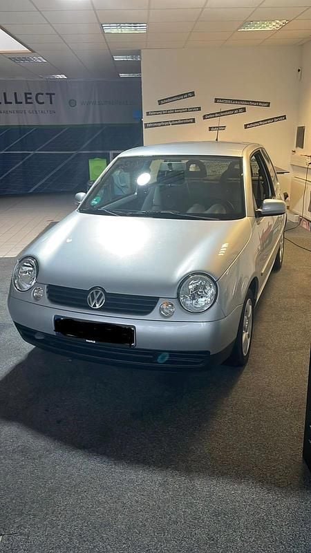 Silber Gebraucht 2002 VW Lupo Kleinwagen | 2.500 € (Etwas zu teuer) - Bild 1/4