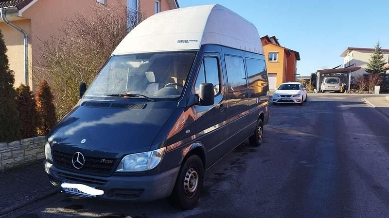 Gebraucht Mercedes Sprinter 129 PS (94 kW) 2004 Grau Van