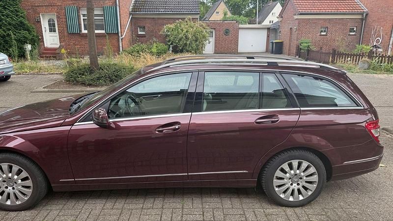 Rot Gebraucht 2008 Mercedes C220 Avantgarde Kombi | 5.500 € (Guter Preis) - Bild 1/4