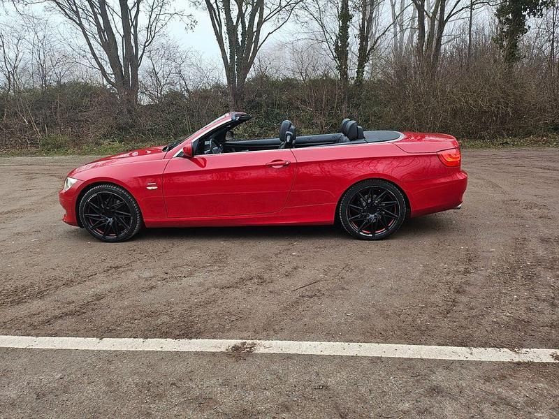 Gebraucht BMW 320 Cabriolet Sport Line 184 PS (135 kW) 2011 Rot Cabrio