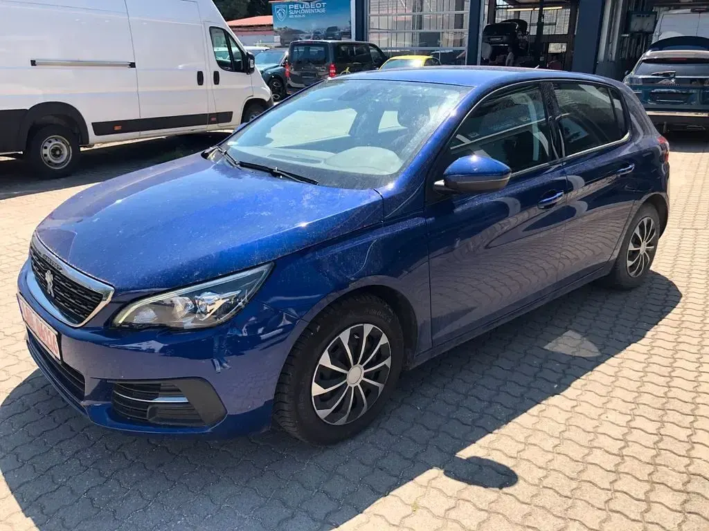 Gebraucht Peugeot 308 Active 131 PS (96 kW) 2019 Blau Limousine