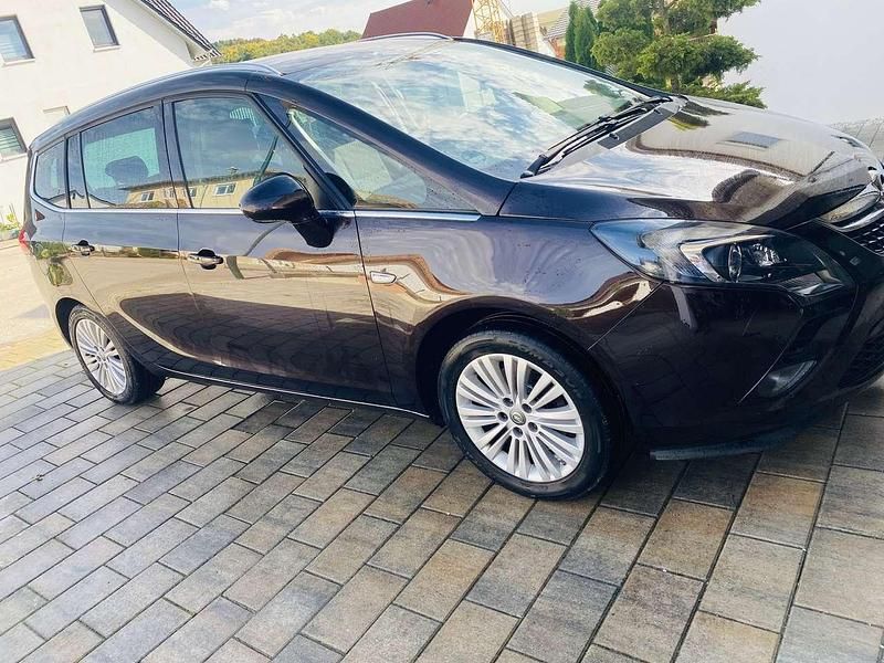 Gebraucht 2016 Opel Zafira Tourer Innovation Van / Kleinbus | 11.000 € (Etwas zu teuer) - Bild 1/4