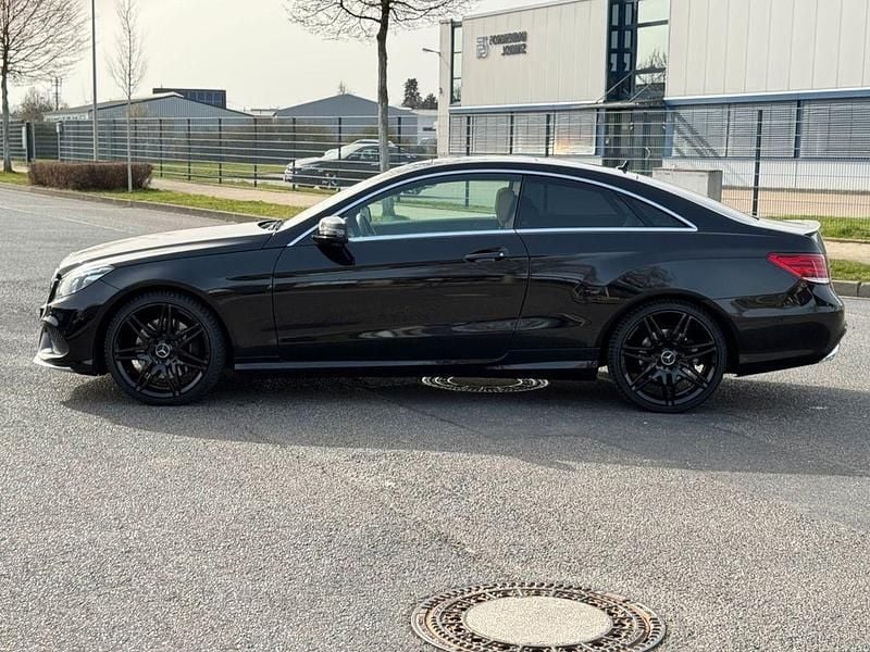 Gebraucht Mercedes E400 AMG line 333 PS (244 kW) 2015 Schwarz Coupé