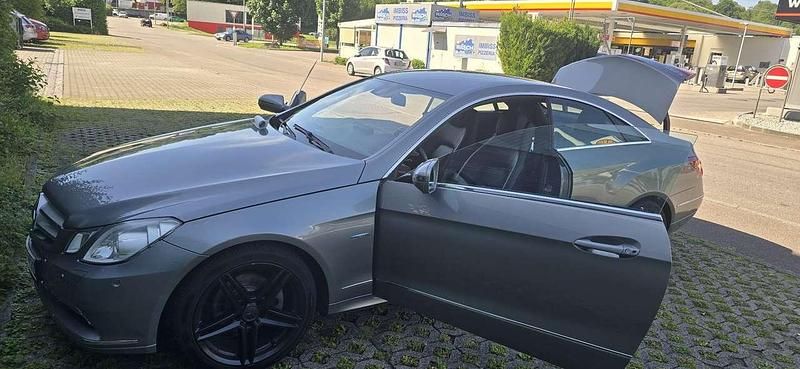 Gebraucht 2010 Mercedes E250 Avantgarde Coupé | 11.500 € (Fairer Preis) - Bild 1/4