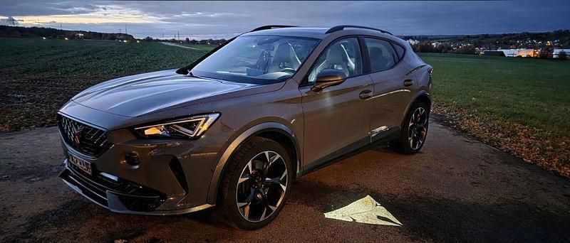 Grau Gebraucht 2021 Cupra Formentor VZ SUV | 29.900 € (Fairer Preis) - Bild 1/4