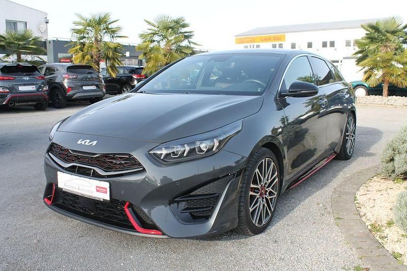 Gebraucht Kia ProCeed GT GT 204 PS (150 kW) 2023 Grau Kleinwagen