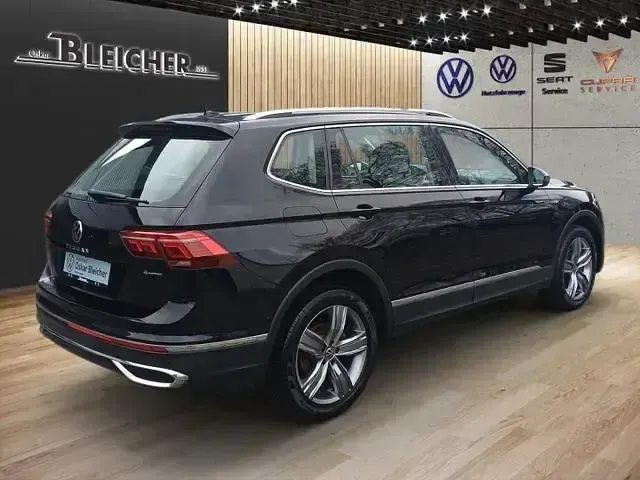 Gebraucht VW Tiguan Allspace Elegance 200 PS (147 kW) 2021 Schwarz SUV