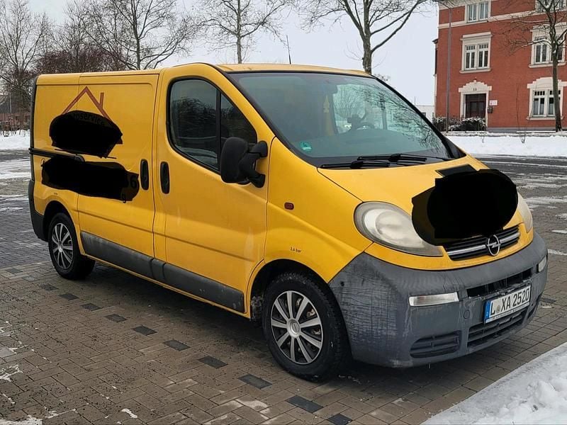 Gelb Gebraucht 2004 Opel Vivaro Van / Kleinbus | 3.500 € (Guter Preis) - Bild 1/4