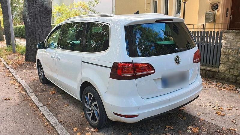 Gebraucht VW Sharan 150 PS (110 kW) 2017 Weiß Van / Kleinbus