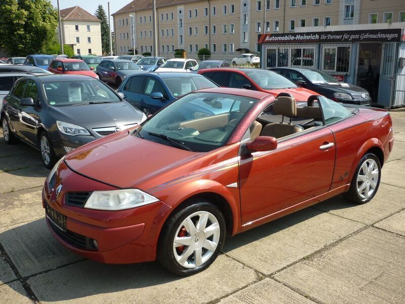 Gebraucht Renault Mégane Cabriolet Dynamique 111 PS (81 kW) 2006 Feuerrot Cabrio