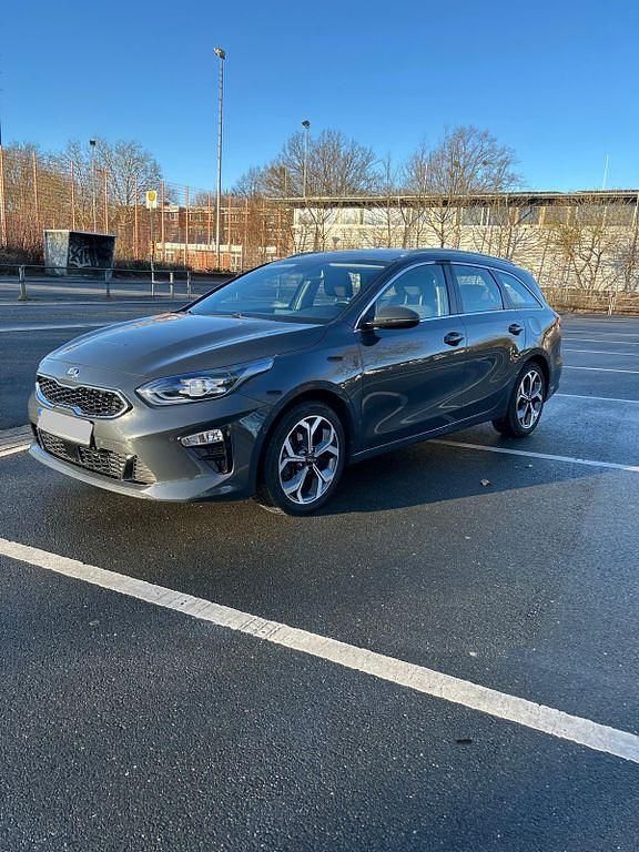 Gebraucht Kia Ceed Sportswagon 136 PS (100 kW) 2020 Schwarz Kombi