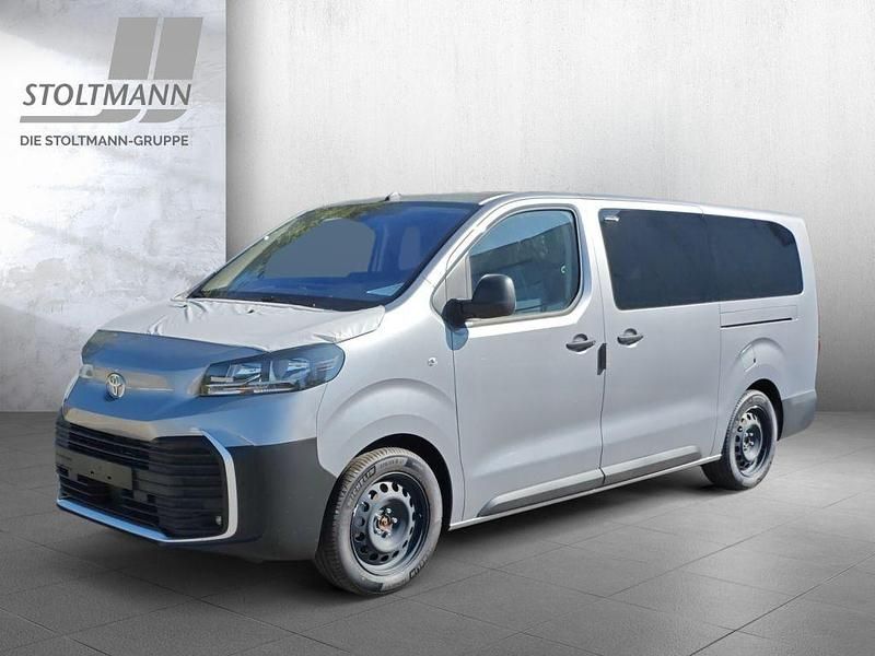 Silber Neu 2025 Toyota Proace Verso Comfort Kombi | 42.999 € (Fairer Preis) - Bild 1/4