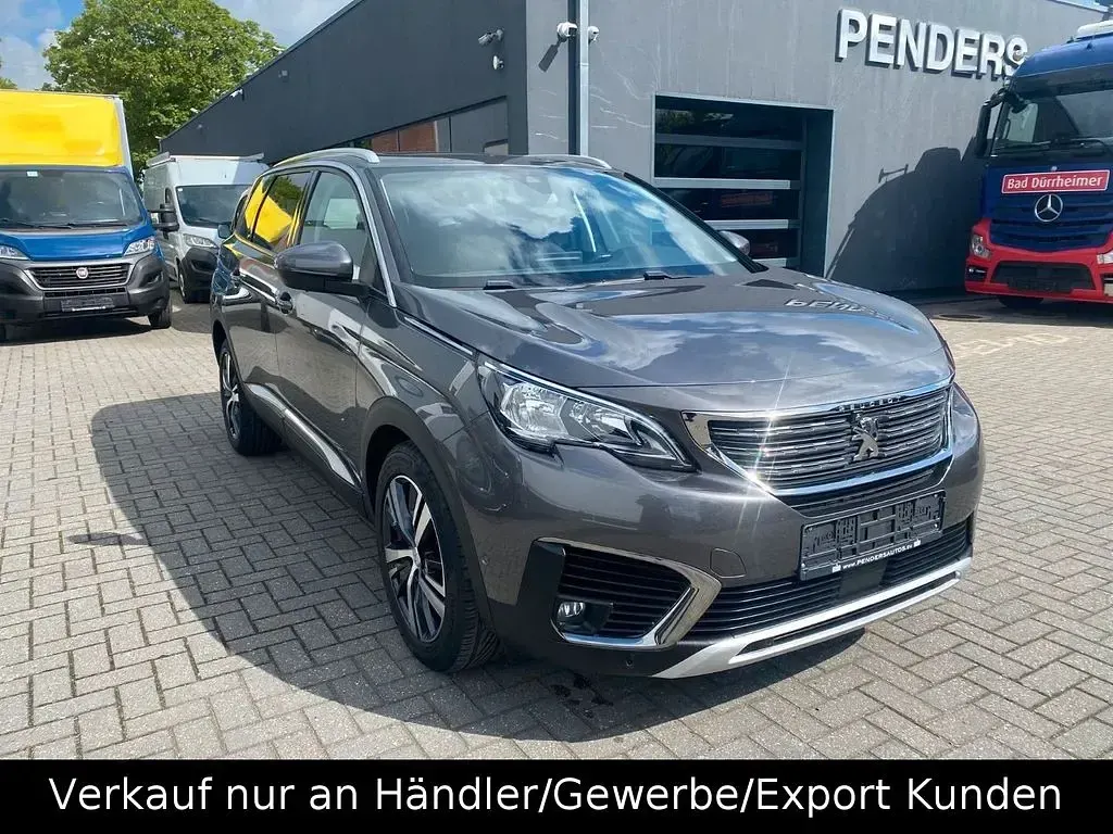 Gebraucht Peugeot 5008 Allure 131 PS (96 kW) 2019 Grau SUV