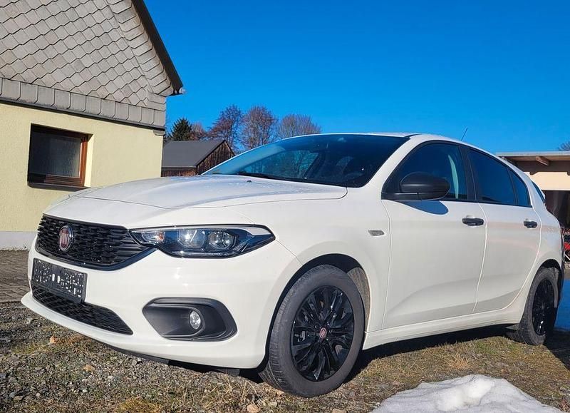 Gebraucht Fiat Tipo Street 95 PS (69 kW) 2019 Weiß Limousine
