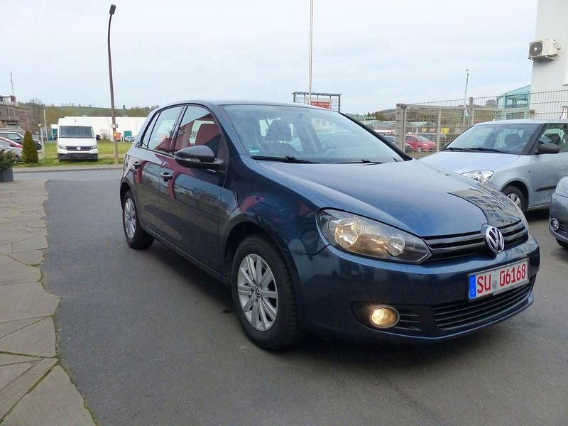 Gebraucht VW Golf VI Trendline 102 PS (75 kW) 2009 Blau Kleinwagen