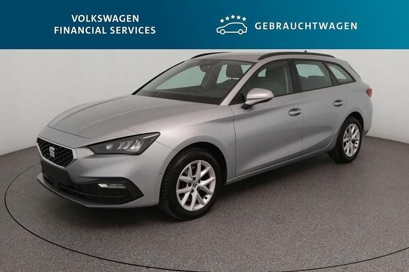Silber Gebraucht 2023 Seat Leon Style Kombi | 21.719 € (Guter Preis) - Bild 1/4