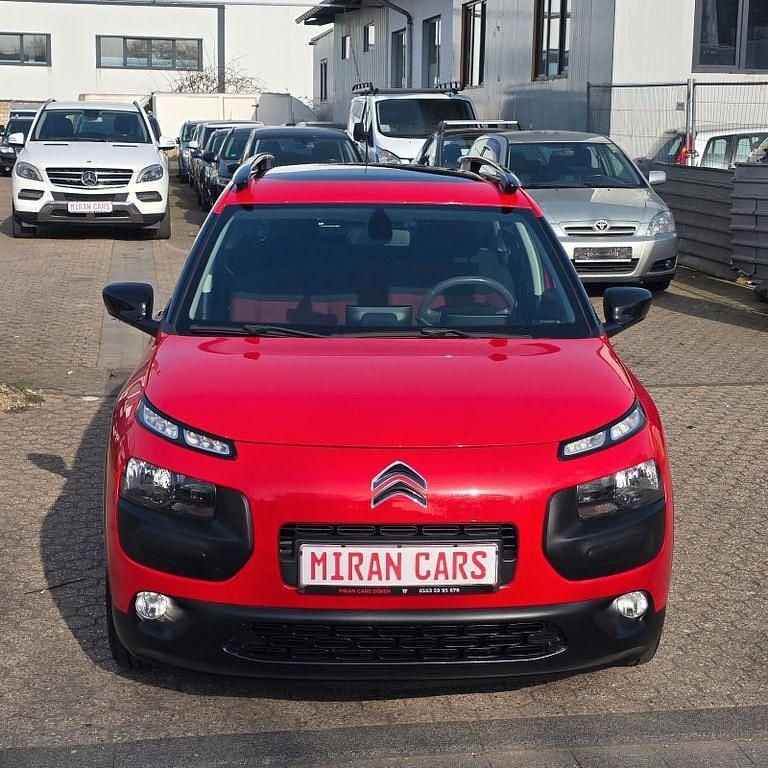 Gebraucht Citroën C4 Feel 82 PS (60 kW) 2016 Rot Limousine