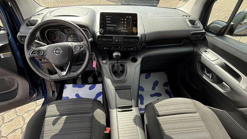 Second-hand Opel Combo 131 CP (96 kW) 2020 Albastru Monovolum