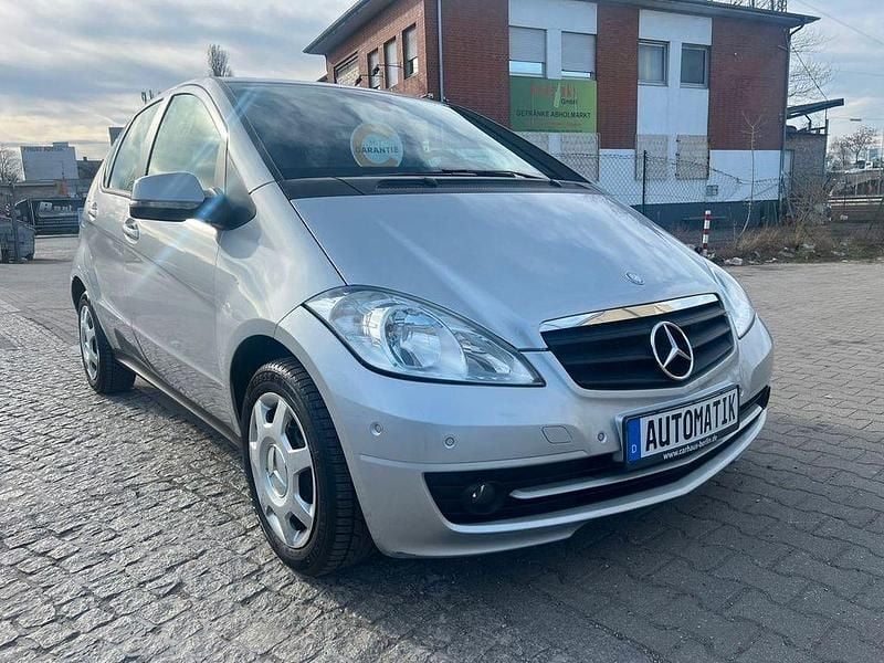 Gebraucht Mercedes A160 95 PS (69 kW) 2011 Silber Limousine