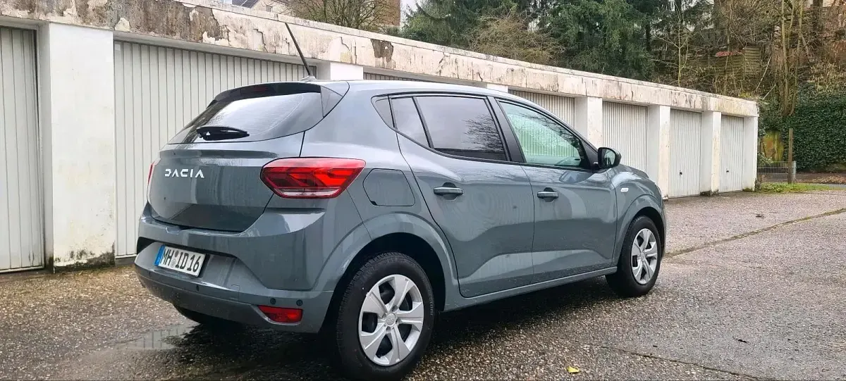 Gebraucht Dacia Sandero 101 PS (74 kW) 2025 Grau Kleinwagen