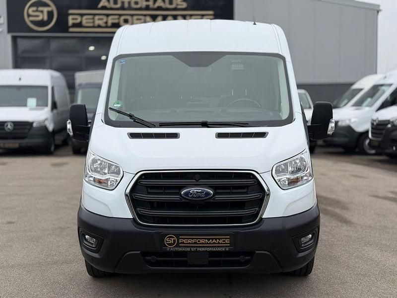 Gebraucht Ford Transit 131 PS (96 kW) 2020 Weiß Kombi