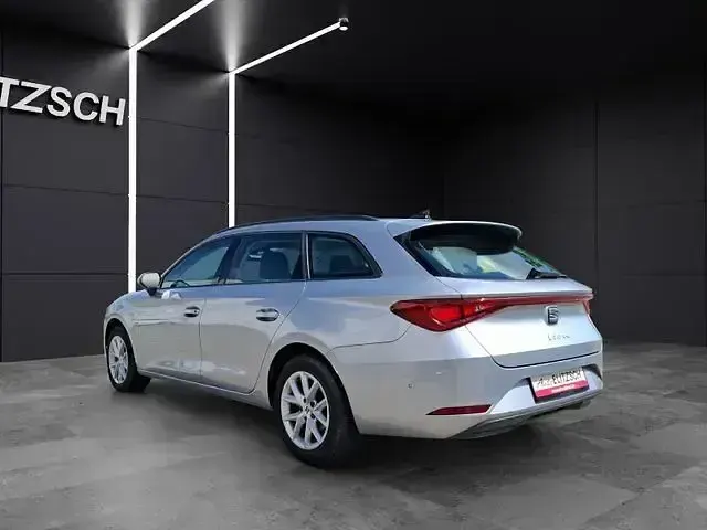 Gebraucht Seat Leon ST Style 131 PS (96 kW) 2020 "urban" silber Kombi