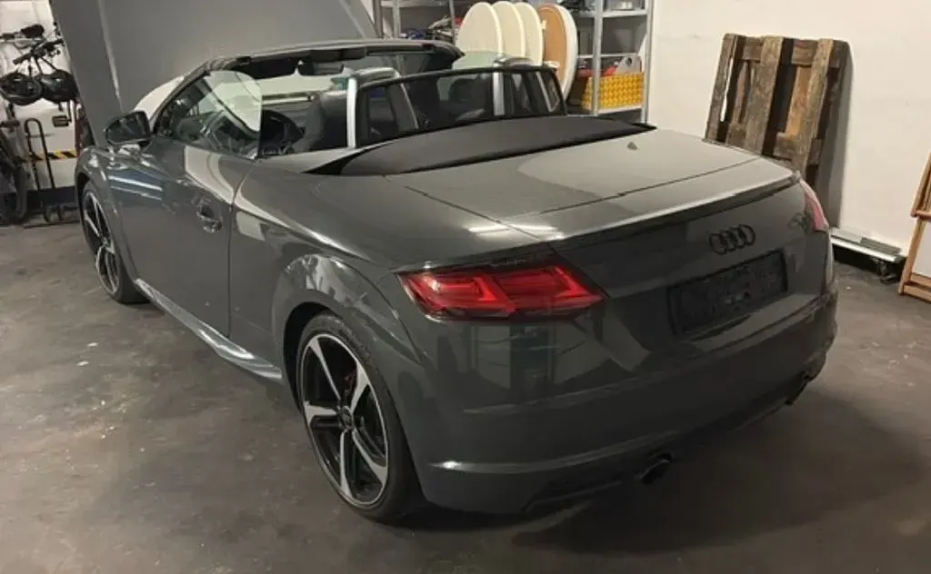 Gebraucht Audi TT Roadster Sport 179 PS (131 kW) 2017 Grau Cabrio