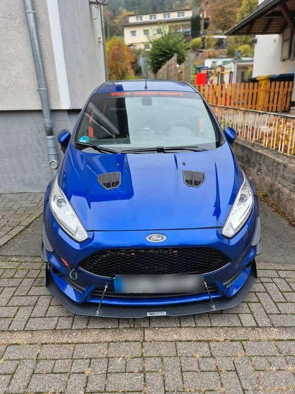 Blau Gebraucht 2016 Ford Fiesta Sport Kleinwagen | 18.999 € - Bild 1/4